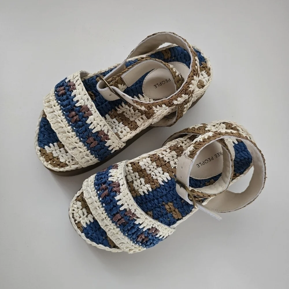 NIB Free People Boho Roma Raffia Sandals Platform Blue Cream Size 6 - Picture 4 of 16